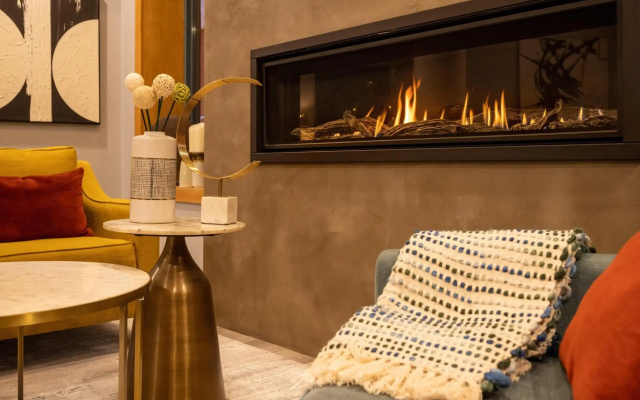 Alpenglow Lodge Double Studio with Separate Living Area