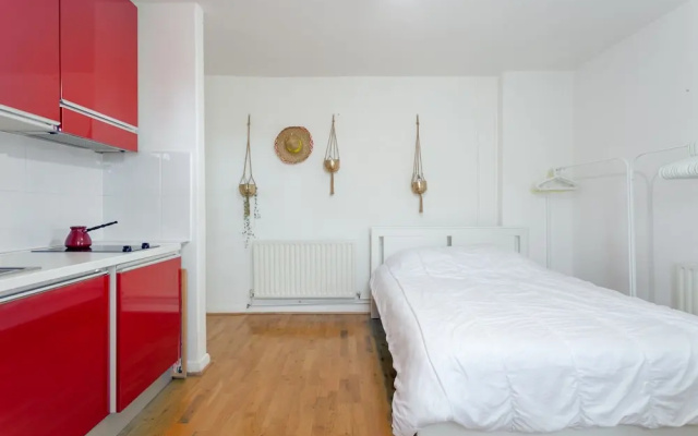 Stylish Studio in Westminster