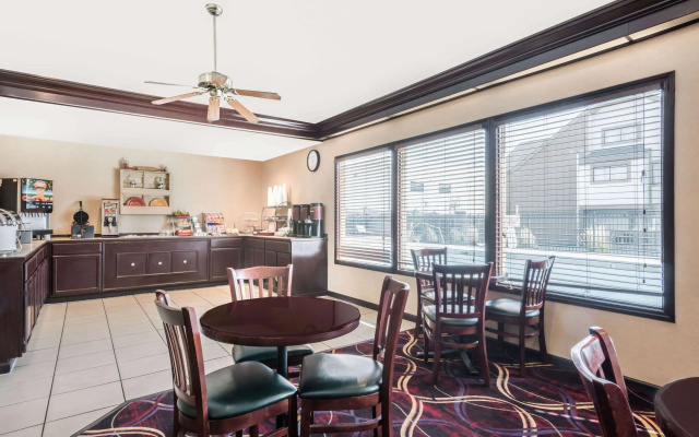 Hawthorn Extended Stay by Wyndham Dayton