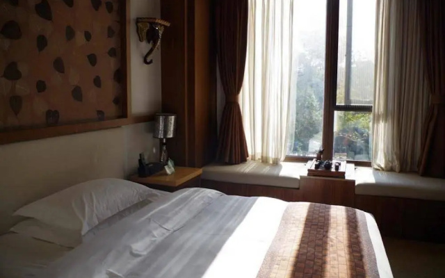 Huifeng Hotel