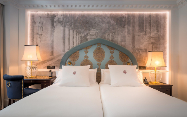 Gran Hotel Claridge Granada - Preferred Hotels & Resorts