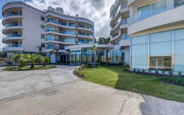Moderno apartamento frente al mar y piscina - Azure Towers