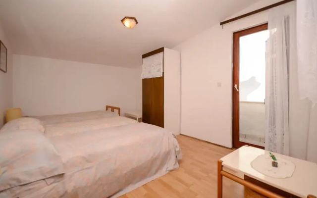 Apartments Mira