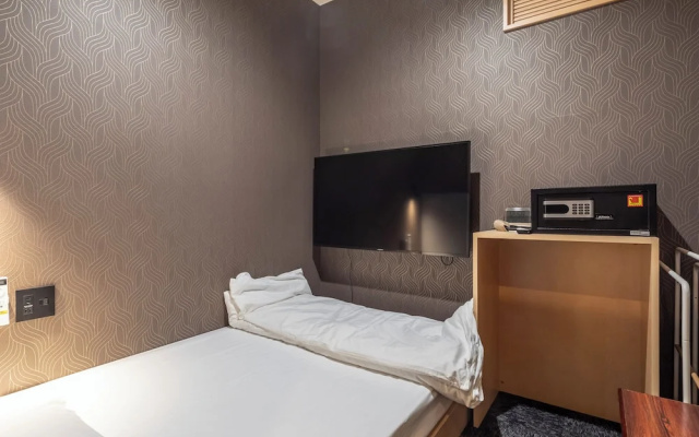 Asahi Sauna Capsule Inn Hirosaki