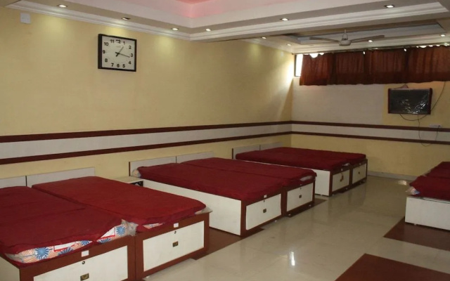 Reba Beach Resort - Hostel