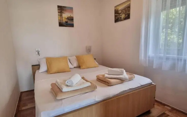 Apartments Anica Beber