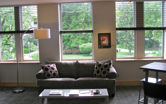 Suites at 118