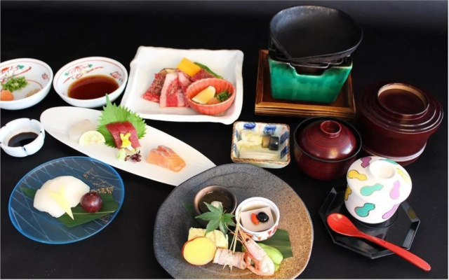 Nishiwaki Royal Hotel