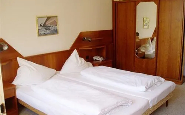 Tennis & Yacht Hotel Velden