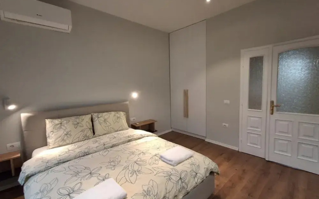 AR Hotel