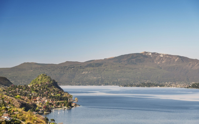 Stunning 1 bed Lake Maggiore Apartment