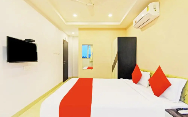 Goroomgo Royal Galaxy Newtown Kolkata