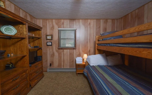 Rock Lodge