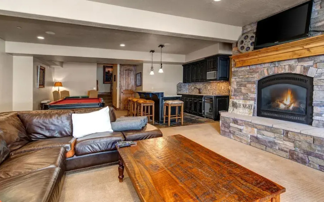 Stillwater Shores 1273 5 Bedroom Townhouse by RedAwning