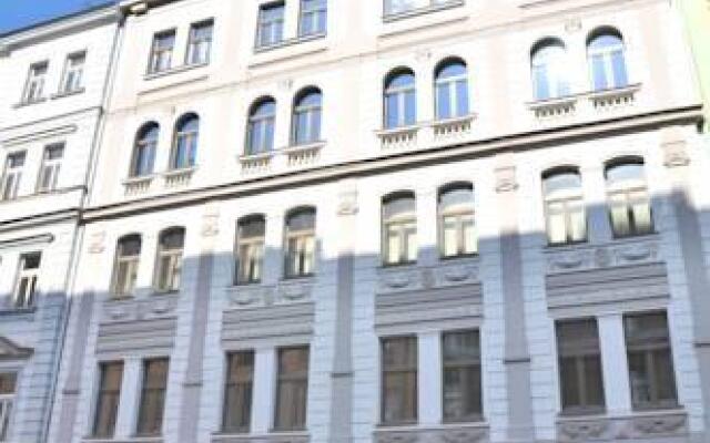 Апартаменты Family Apartments Прага вид на фасад