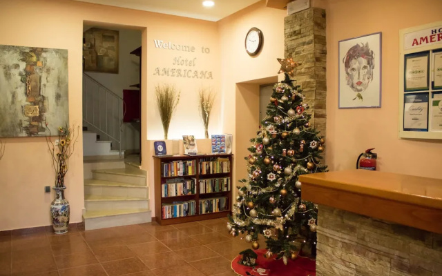 Americana Hotel
