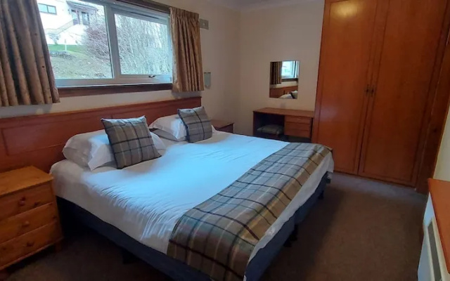 Loch Rannoch Highland Club Red Squirrel Lodge 08