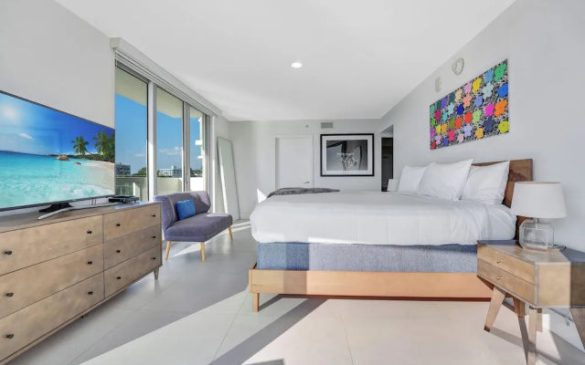 Stunning 2BR 2BA Bay Harbour with Pool