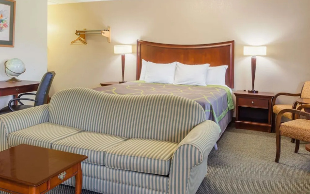 Super 8 By Wyndham Manassas