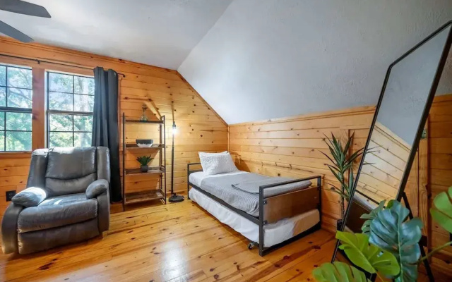 Kalo Cabin Secluded Stay