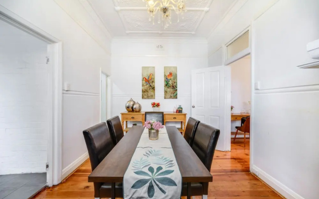 Stunning Inner City House Close to Fish Market