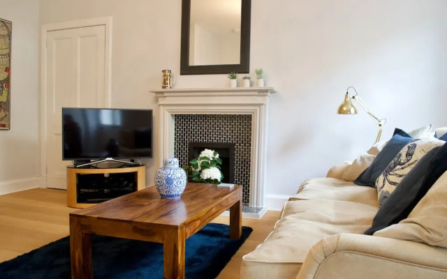 1 Bedroom West End Apartment