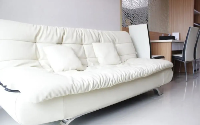 Exquisite 2BR Apartment at Tamansari La Grande near BIP