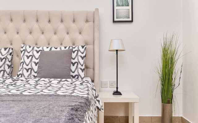 Cozy 1BR apartment Marina Crown