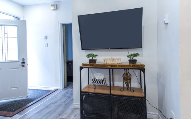 Lovely Condo near Dtown Montreal- 4404