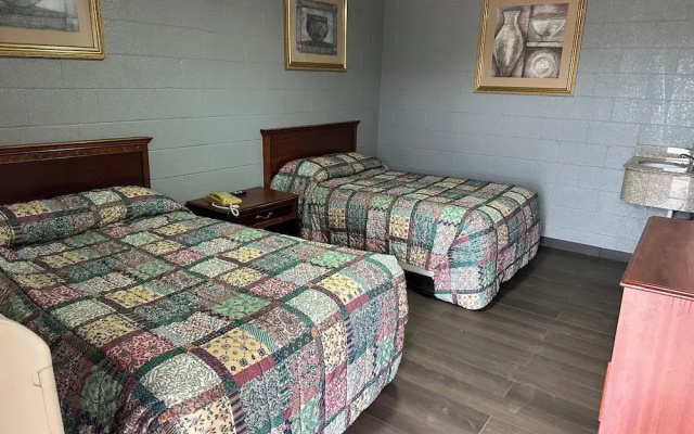 Interstate Inn Express