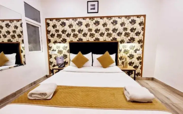 Hotel Silver Saffron Peeragarhi