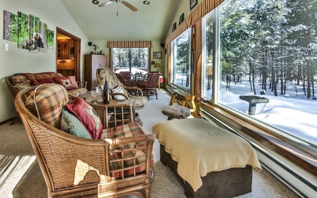 Content Retreat - 4 Br Home