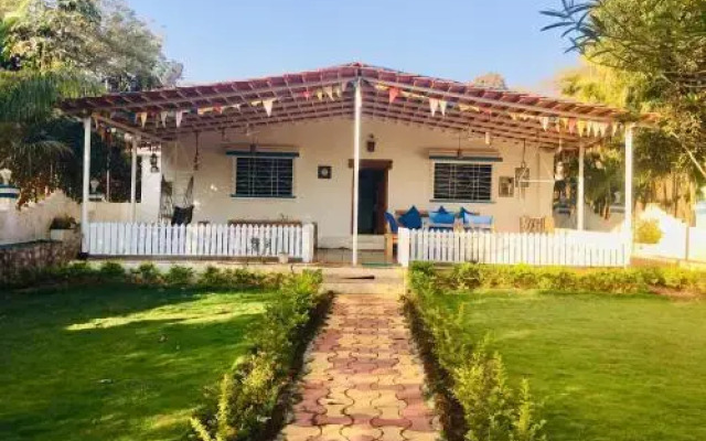 West Valley Villa