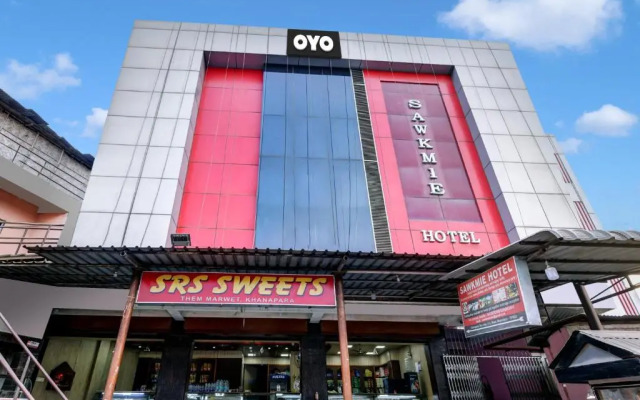Sawkmie Hotel