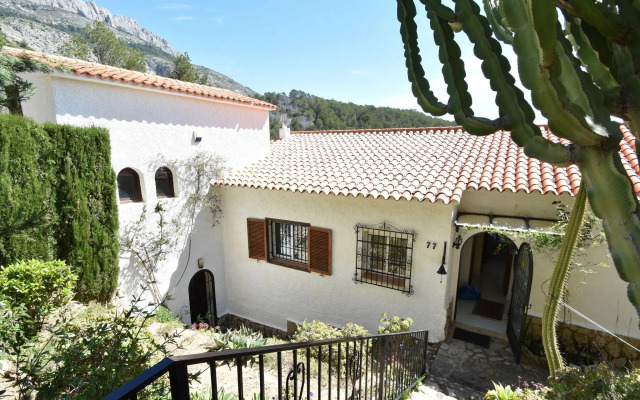 Modern Villa in Altea with Private Swimming Pool