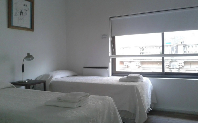 BA Stop Hotel House
