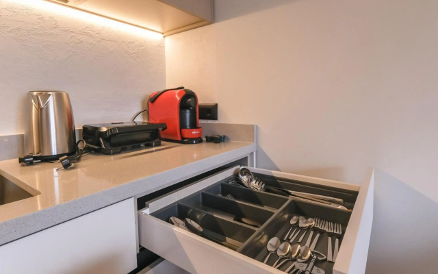Two Steps Apartments 1