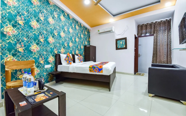 Fabhotel Sarvika