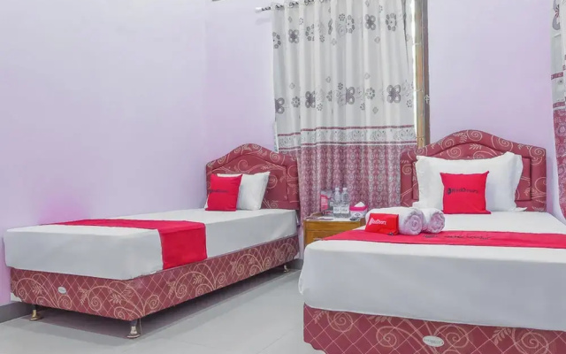RedDoorz Syariah @ Puri Kalijaga Street