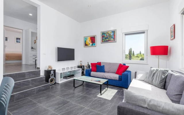 Amazing Home in Valbandon With Jacuzzi, Wifi and 3 Bedrooms