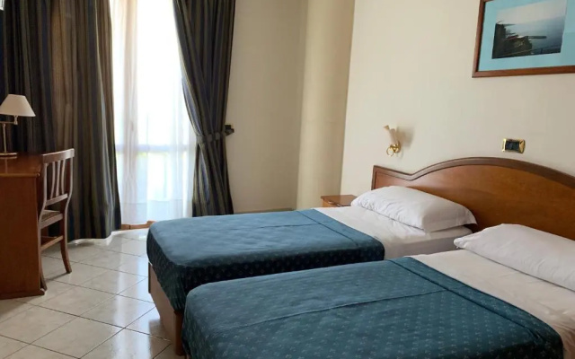HR Hotel & Spa