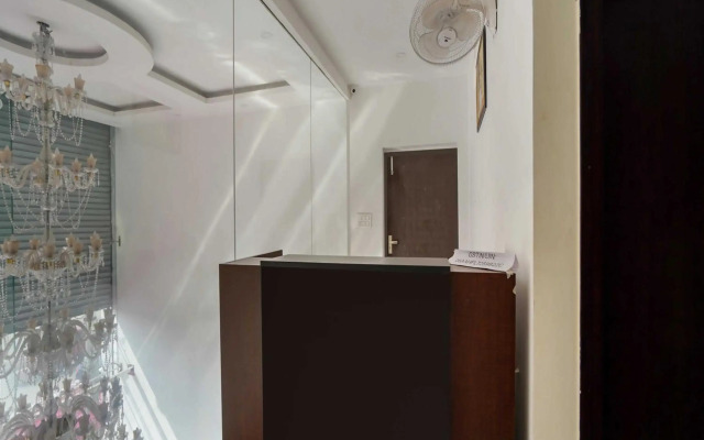 OYO Flagship 70056 Grand Inn Residency