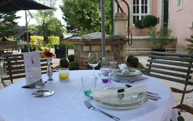 Vineyards and Valleys: A French Hide-in