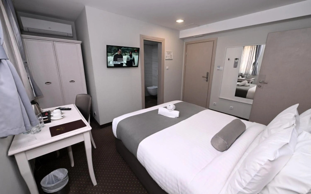 Hotel Alexandar II