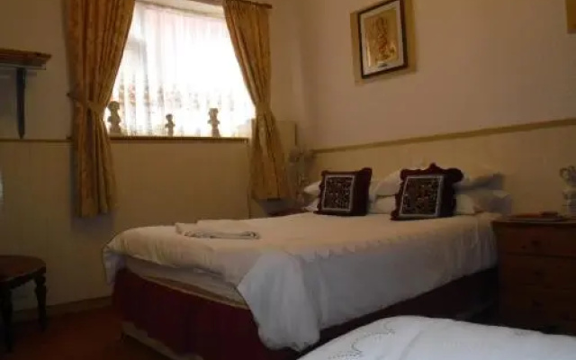 Camelot Hotel