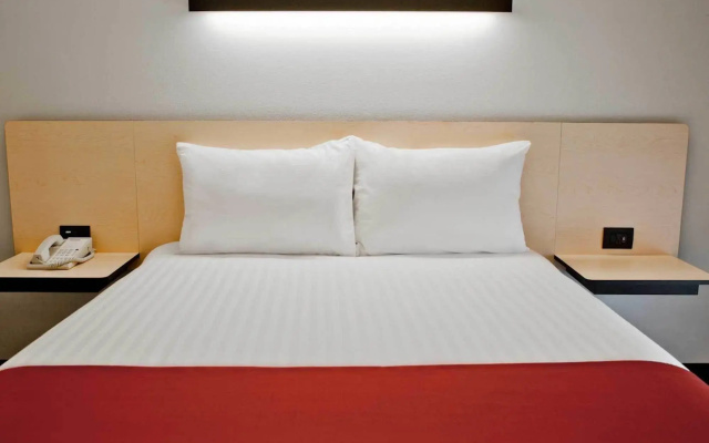 City Express Plus by Marriott Guadalajara Palomar