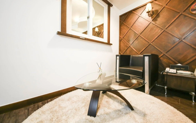 Business Hotel