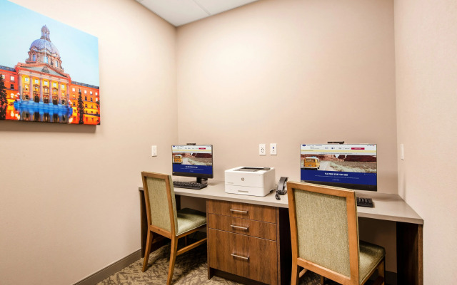 Hampton Inn & Suites by Hilton Edmonton St. Albert