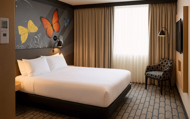 Holiday Inn Salisbury - Stonehenge by IHG