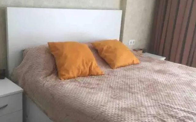 Прекрасная квартира 18 этаж с бесплатной парковкой